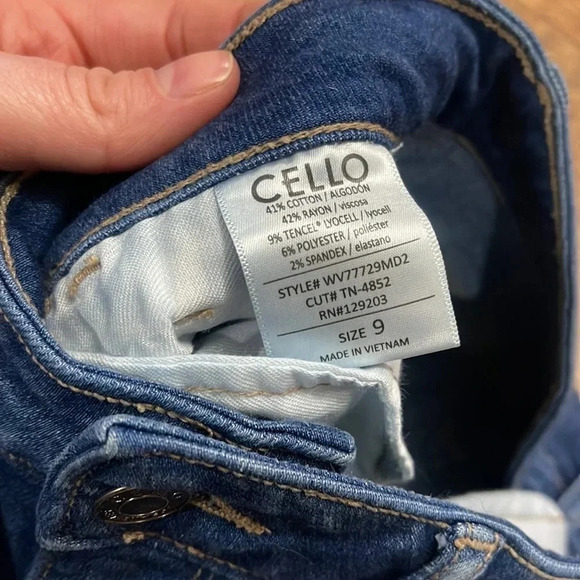 Cello high rise distress super soft, stretchy skinny jeans - Picture 5 of 7